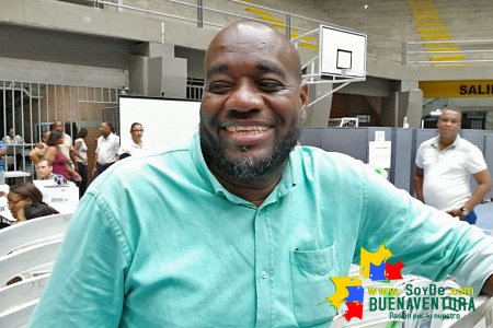 Exalcalde de Buenaventura, Víctor Vidal Piedrahita a responder por presuntas irregularidades en contrato para dotar colegios con computadores por $ 4.470 millones