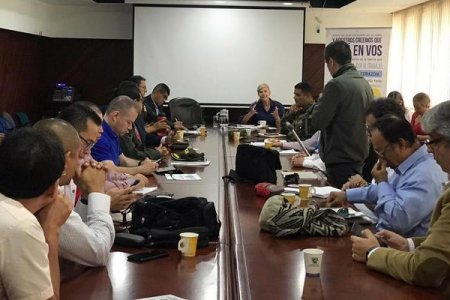 La Gobernadora del Valle presidió reunión con autoridades y comando del paro del 21 de noviembre para garantizar respeto de derechos humanos