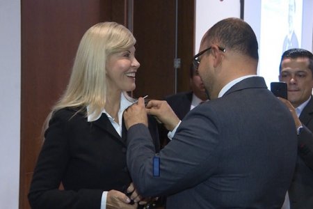 El Valle recibió dos insignias por parte de Colombia Líder como preámbulo a la gala final
