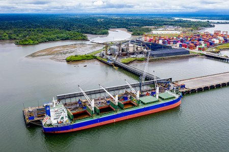COMPAS Aguadulce recibe el buque de granel alimenticio más grande que ha tocado puerto colombiano