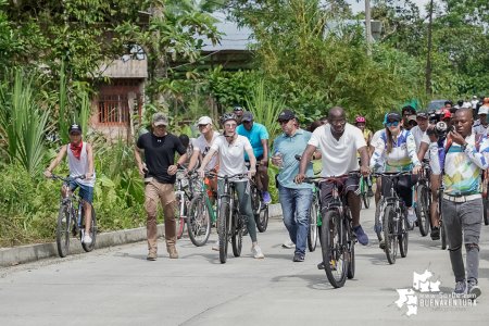 Pavimentación de la vía Simón Bolívar entre El Pailón y Sabaletas avanza en un 80 por ciento
