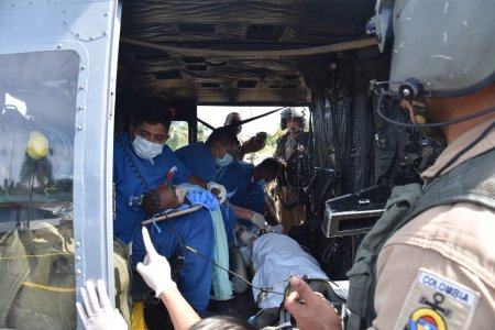 La Armada de Colombia evacuó de bahía Málaga en Buenaventura a 2 menores de edad con complicaciones médicas