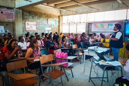 Docentes de preescolar y básica primaria recibieron taller por parte de personal de calidad de la Secretaría de Educación