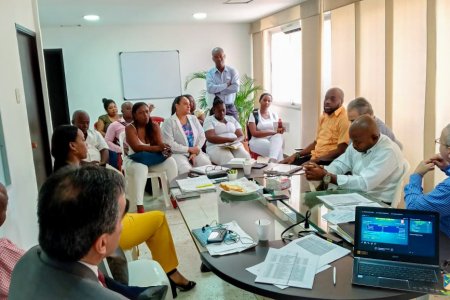 Alcalde Distrital garantizará que se respete acuerdo sindical sobre contratación en el Hospital Luis Ablanque de la Plata