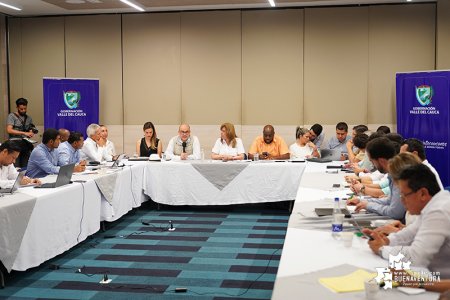 Estos fueron los compromisos de la Gobernadora del Valle durante encuentro con el Comité Intergremial de Buenaventura