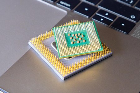 Llegan los procesadores chinos de Zhaoxin para generarle preocupación a Intel y AMD