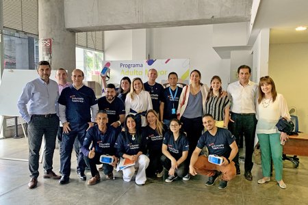 Adultos mayores de Cali disfrutaron de una experiencia con realidad virtual y aumentada gracias a Fundación Telefónica Movistar