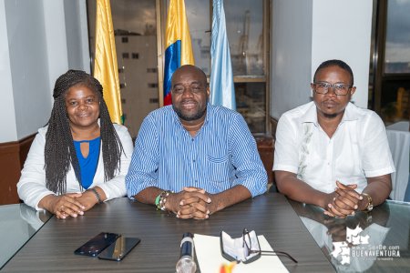 Alcaldes de las localidades Isla de Cascajal y Continente El Pailón tomaron posesión ante el alcalde Distrital de Buenaventura, Víctor Vidal