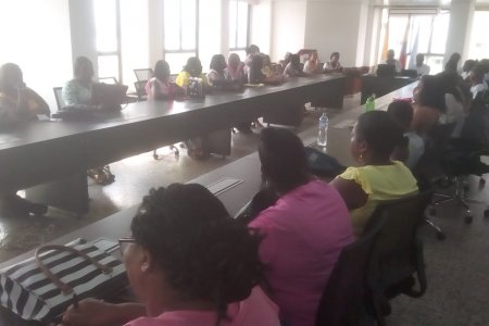 La Alcaldía Distrital busca salidas para garantizar transporte fluvial y marítimo a docentes de zona rural de Buenaventura