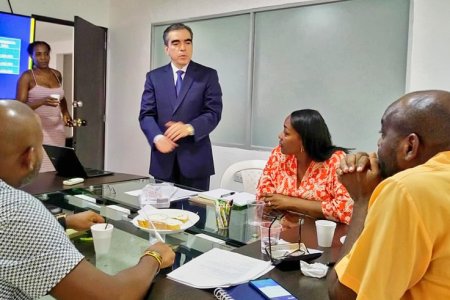 El alcalde Distrital, Víctor Vidal, dice que no hay paro en el Hospital Luis Ablanque de la Plata de Buenaventura
