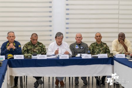 El Ministro de Defensa anunció estrategias para combatir delitos como el hurto y la extorsión en el Distrito de Buenaventura