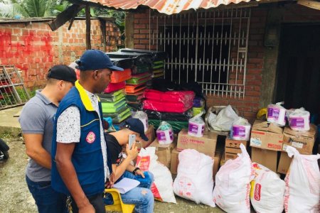 La Alcaldía Distrital de Buenaventura entregó ayudas humanitarias a familias afectadas por incendio