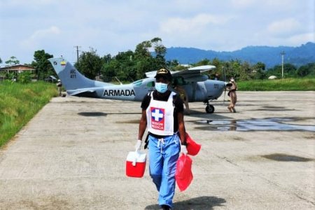 La Armada de Colombia realizó acompañamiento a población en Nuquí, Chocó durante el aislamiento preventivo