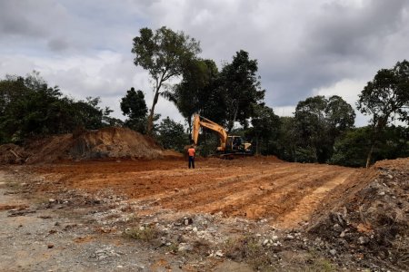 En terrenos de la Ciudadela San Antonio se construye un Centro de Salud móvil como zona de aislamiento para COVID-19 en Buenaventura