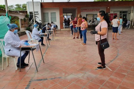 Esta semana continúa la entrega del kit alimenticio por parte del operador del PAE a las instituciones educativas de Buenaventura