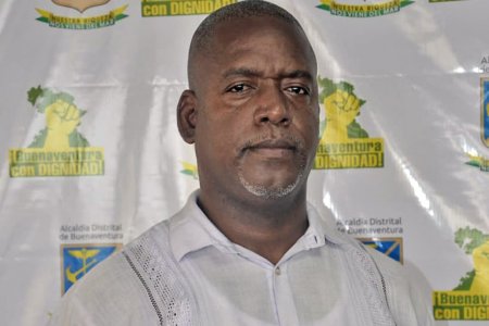 Enver Mosquera Hurtado fue nombrado como Secretario de Educación Encargado de Buenaventura