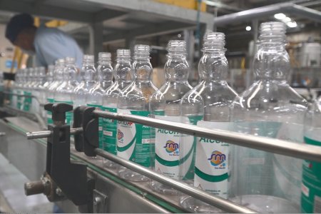 La ILV arrancó con la producción del alcohol antiséptico San Martín