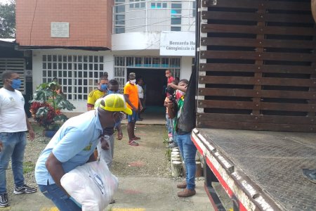 La Alcaldía Distrital de Buenaventura entregó más de 1.200 mercados a los consejos comunitarios