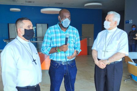 El Arzobispo de Cali visitó Buenaventura para brindar su apoyo al Alcalde Distrital en la construcción de paz