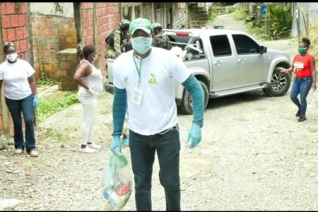 La Alcaldía Distrital continúa entregando ayudas humanitarias en las diferentes comunas de Buenaventura