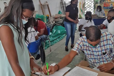 Funcionarios de la Secretaría de Educación realizan auditoría de matrícula en colegios oficiales