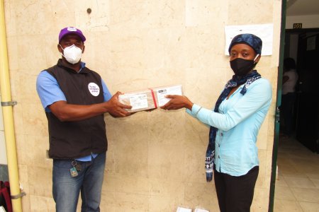 Diecisiete colegios de la zona rural en Buenaventura recibieron kits de lectura