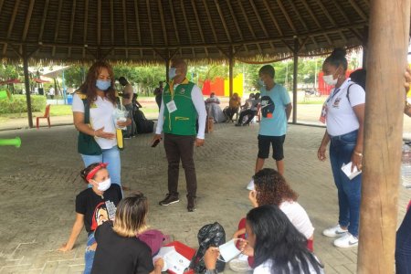Se realizó entrega masiva de tapabocas en el Malecón de Buenaventura