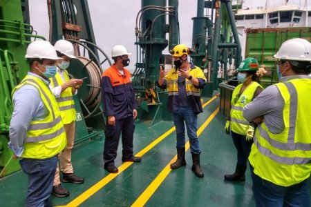 La Dimar acompaña y supervisa labores de dragado de mantenimiento del canal de acceso al nodo portuario de Buenaventura