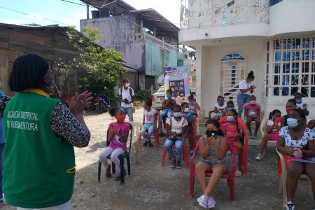 La Alcaldía Distrital de Buenaventura promueve el tejido social a través de la campaña "Biblioteca al Barrio"