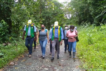 El alcalde Distrital, Víctor Vidal, busca terminar la construcción de sendero ecológico a “La Ventiadora” en San Cipriano