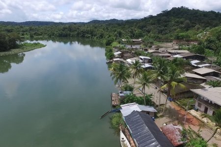 Gestión del Riesgo de Buenaventura capacitó a comunidad de Veneral en el río Yurumanguí sobre rutas para evacuación en caso de emergencia