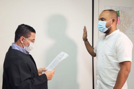 Mauricio Aguirre asumió como Alcalde Distrital encargado de Buenaventura por incapacidad médica Víctor Vidal