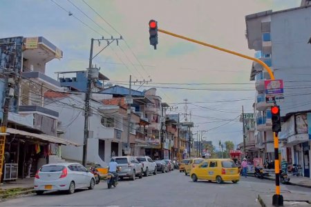 Secretaría de Tránsito y Transporte realiza mantenimiento y reparación de semáforos en Buenaventura