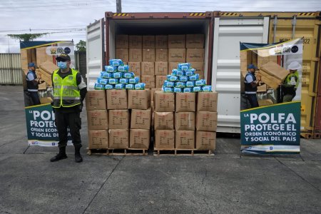 La Policía Fiscal y Aduanera realizó la aprehensión de 1 contenedor con elementos de aseo