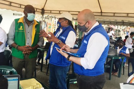 La Alcaldía Distrital de Buenaventura llevó oferta institucional de servicios al barrio Juan XXIII