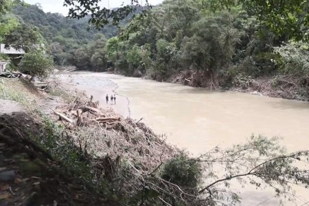 Familias afectadas por creciente del río en Aguaclara recibieron ayudas humanitarias