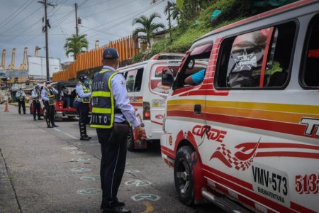 Fijan nuevas tarifas y pico y placa para vehículos de servicio público en el Distrito de Buenaventura