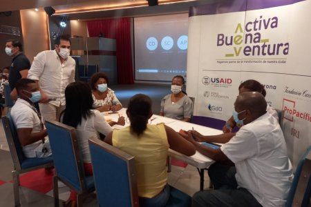 Concientizan a funcionarios de la Alcaldía Distrital de Buenaventura sobre mecanismos para un Gobierno Abierto