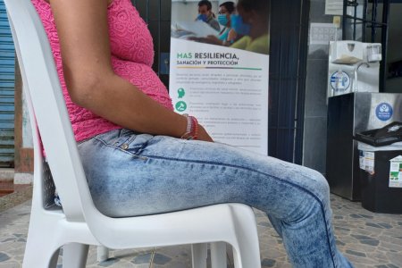 Migrantes embarazadas y en condición irregular se podrán vacunar contra COVID-19 en Buenaventura