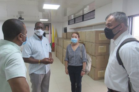 La Secretaría de Educación de Buenaventura empezó a entregar los elementos de bioseguridad a las instituciones educativas oficiales