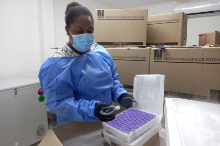 Más de 10 mil vacunas de Pfizer llegaron a Buenaventura para la población mayor de 18 años