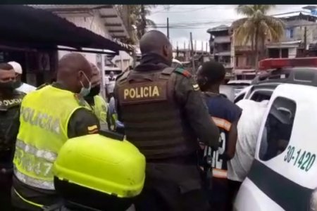En pleno operativo, agentes de la Secretaría de Tránsito de Buenaventura fueron agredidos por 4 ciudadanos