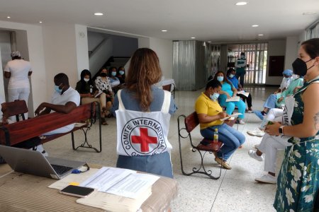 'Cuidado al cuidador', nueva estrategia del Hospital Luis Ablanque de la Plata para mejorar la prestación del servicio