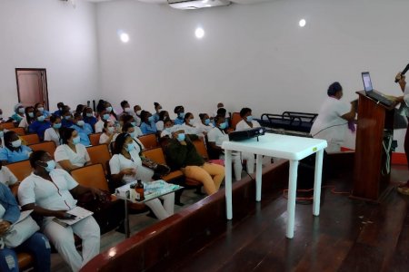 Enfermeras del Hospital Luis Ablanque de la Plata recibieron capacitación en abordaje y manejo de heridas crónicas y úlceras producidas por presión