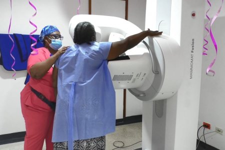 La ESE Luis Ablanque de la Plata se une al Día Mundial de Lucha Contra el Cáncer de Mama con la realización de una jornada de toma de mamografía