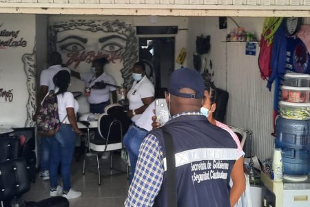 En operativo de vigilancia y control fue cerrada una sala de belleza por realizar procedimientos no autorizados