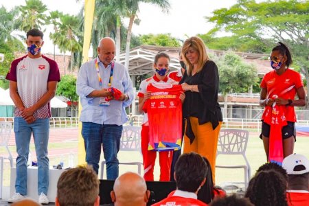 Con la camiseta puesta los deportistas 'Valle Oro Puro' están listos para los Juegos Panamericanos Junior