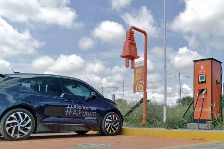 Celsia instala primera estación de carga rápida pública para carros eléctricos que conecta el Valle con el Eje Cafetero