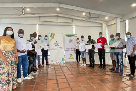 Orientadores turísticos de Buenaventura fueron certificados por el SENA y la Secretaría de Turismo Distrital