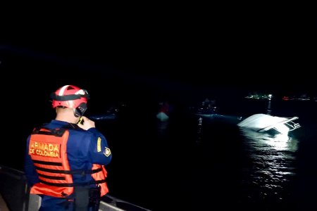 Fue rescatado el tripulante de embarcación que naufragó en Bahía Solano, Chocó